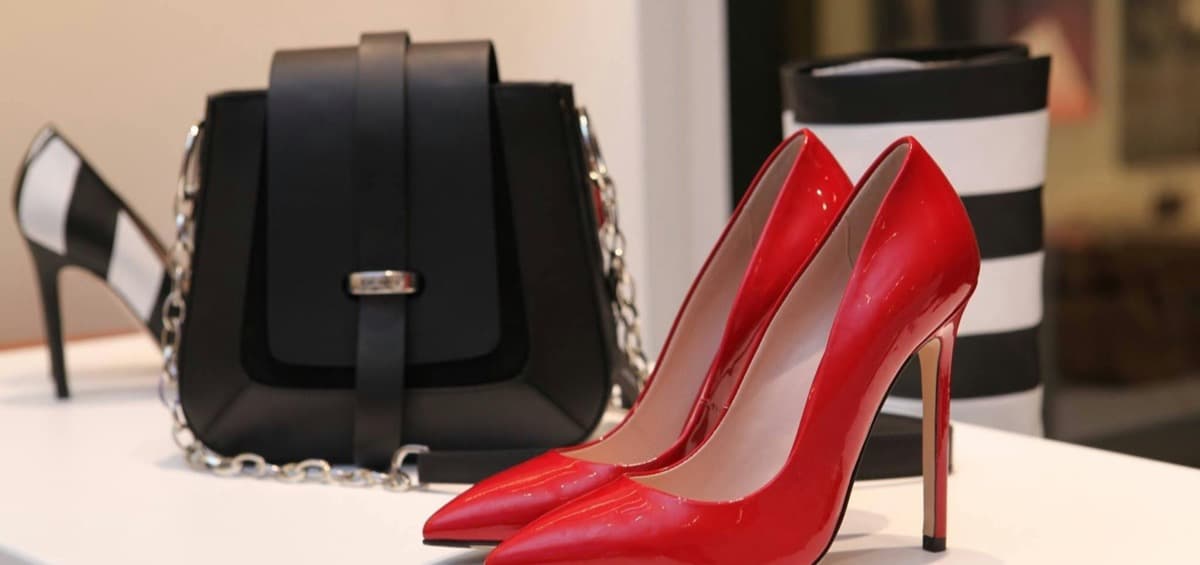 Luxury e-commerce website showcasing premium watch products with elegant design